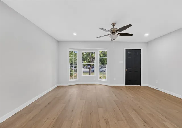Photo 2 of Single family home for sale at 2607 W Lovers Ln, Dallas, TX 75235 | MLS# 21360558 | Listing updated on 2026-09-09