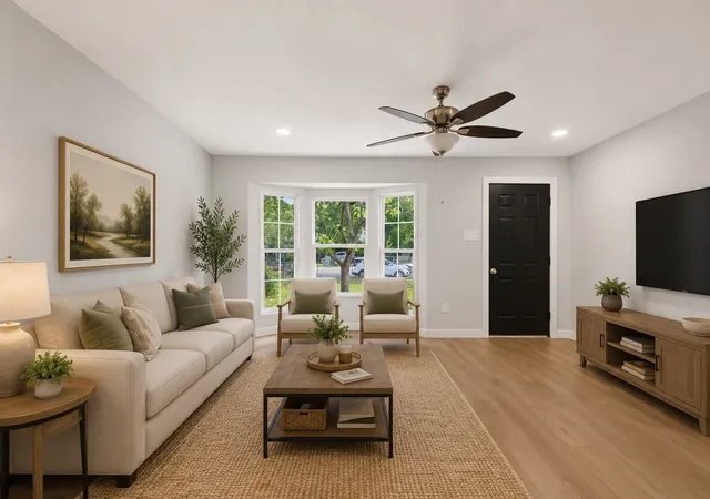 Photo 3 of Single family home for sale at 2607 W Lovers Ln, Dallas, TX 75235 | MLS# 21360558 | Listing updated on 2026-09-09