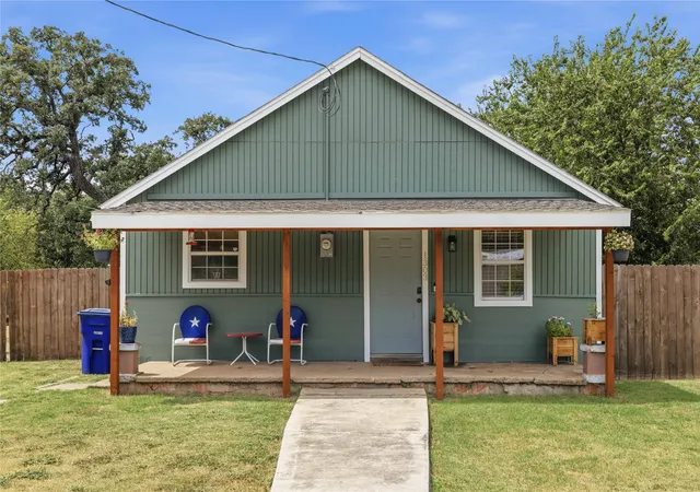 Single family home for sale at 1303 Avenue D, Brownwood, TX 76801 | MLS# 21363169