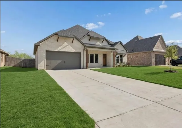 Photo 1 of Sale Pending at 3405 Preston Club Dr, Sherman, TX 75092 | MLS# 21361942 | Listing updated on 2026-09-10