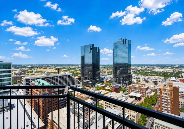 Photo 1 of Condo for sale at 500 Throckmorton St #2202, Fort Worth, TX 76102 | MLS# 21362922 | Listing updated on 2026-09-12