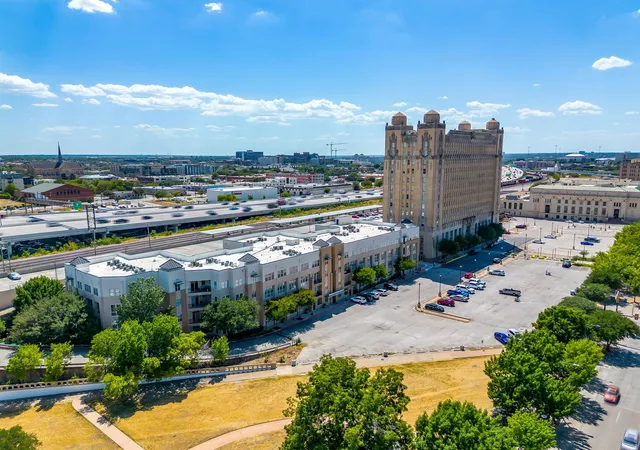 Photo 2 of Condo for sale at 201 W Lancaster Ave #320, Fort Worth, TX 76102 | MLS# 21364532 | Listing updated on 2026-09-10