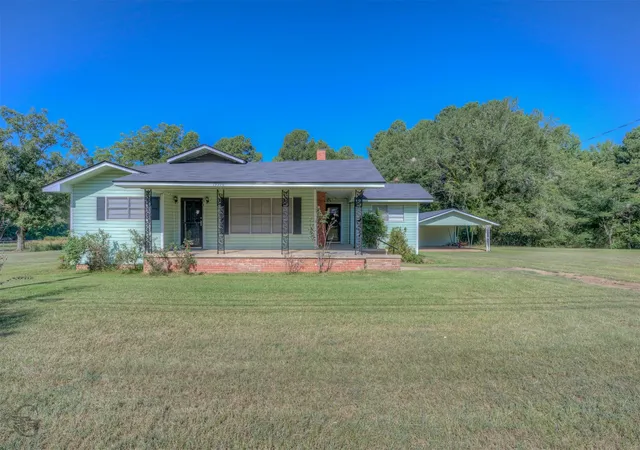 Photo 1 of Single family home for sale at 19596 S Louisiana St, Ida, LA 71044 | MLS# 21364566 | Listing updated on 2026-10-06