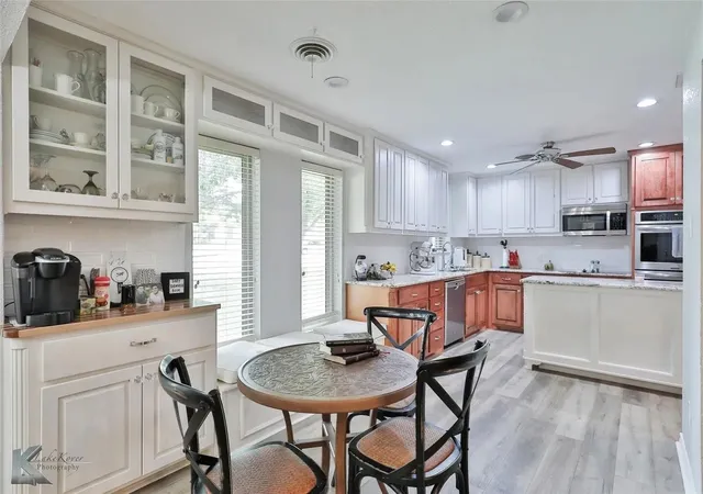 Photo 2 of Single family home for sale at 718 Green Valley Dr, Abilene, TX 79601 | MLS# 21363743 | Listing updated on 2026-09-16