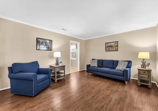 Photo 4 of Single family home for sale at 206 Randy Dr, Woodway, TX 76712 | MLS# 21362611 | Listing updated on 2026-09-26