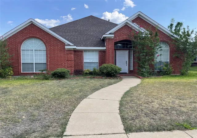 Photo 1 of Single family home for sale at 1412 Faringdon Dr, Plano, TX 75075 | MLS# 21363910 | Listing updated on 2026-09-08