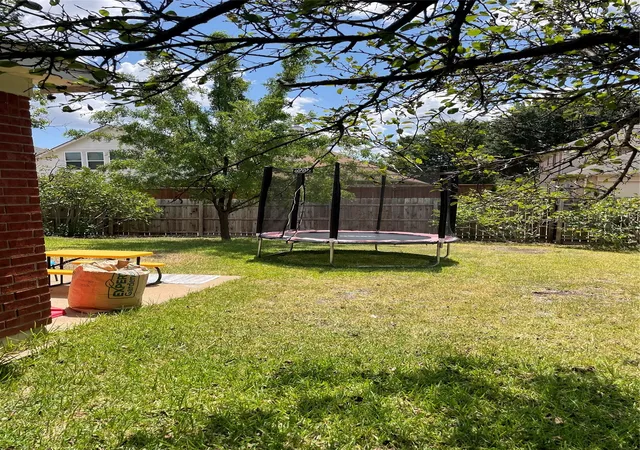 Photo 3 of Single family home for sale at 1412 Faringdon Dr, Plano, TX 75075 | MLS# 21363910 | Listing updated on 2026-09-08