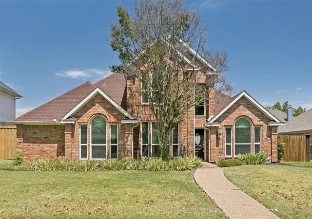 Photo 1 of Sale Pending at 1015 Merribrook Ln, Allen, TX 75002 | MLS# 21364595 | Listing updated on 2026-09-23