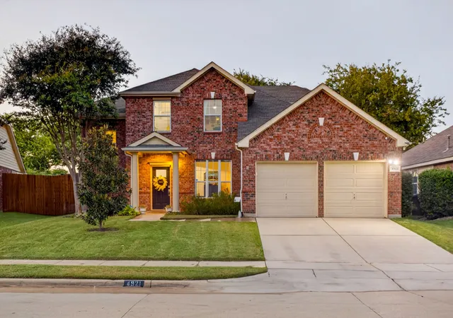 Photo 1 of Sale Pending at 4921 Carrotwood Dr, Fort Worth, TX 76244 | MLS# 21360454 | Listing updated on 2026-09-09