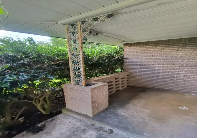 Photo 3 of Single family home for sale at 1211 Wolfe City Dr, Greenville, TX 75401 | MLS# 21364672 | Listing updated on 2026-09-11