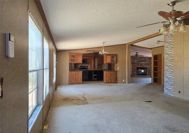 Photo 4 of Manufactured home for sale at 3003 Hilltop Rd, Granbury, TX 76048 | MLS# 21362557 | Listing updated on 2026-09-19