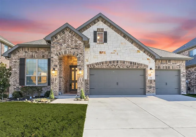 Photo 1 of Single family home for sale at 2700 Lakeside Dr, Providence Village, TX 76227 | MLS# 21362258 | Listing updated on 2026-09-08
