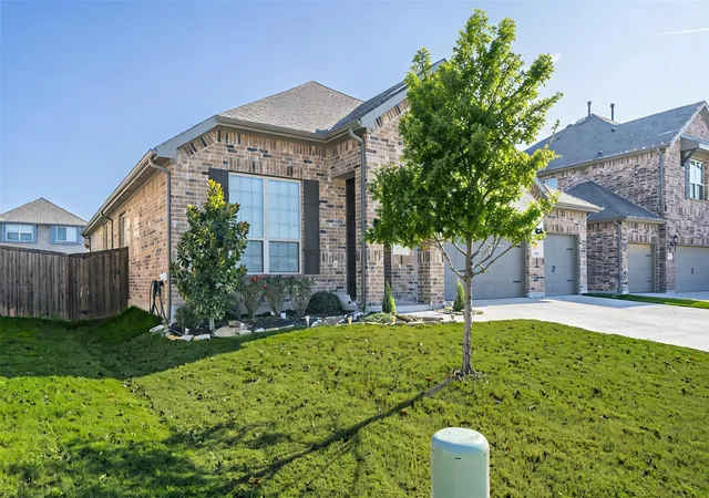 Photo 3 of Single family home for sale at 2700 Lakeside Dr, Providence Village, TX 76227 | MLS# 21362258 | Listing updated on 2026-09-08