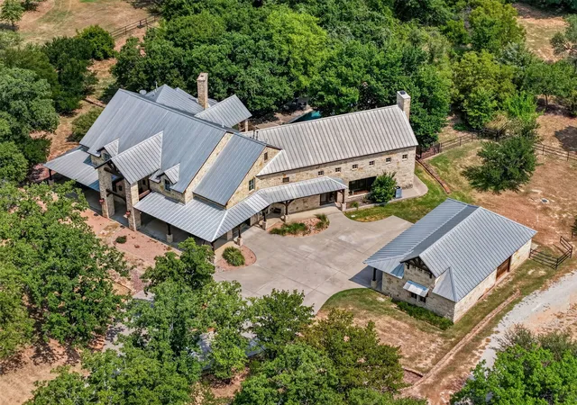 Photo 2 of Single family home for sale at 133 E Bozeman Ln Ln, Fort Worth, TX 76108 | MLS# 21364743 | Listing updated on 2026-09-13