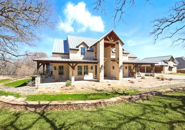 Photo 4 of Single family home for sale at 133 E Bozeman Ln Ln, Fort Worth, TX 76108 | MLS# 21364743 | Listing updated on 2026-10-07