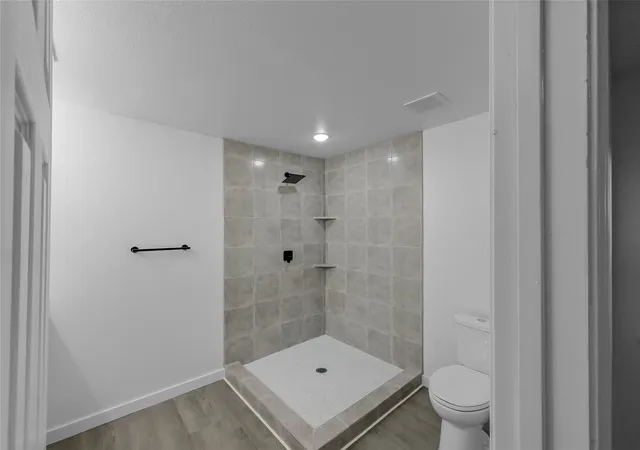 Photo 1 of Single family home for sale at 1411 Swiss St, Arlington, TX 76010 | MLS# 21364767 | Listing updated on 2026-09-13