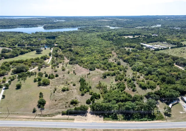 Photo 3 of House for sale at 84111 N State Hwy 289, Pottsboro, TX 75076 | MLS# 21364775 | Listing updated on 2026-09-11