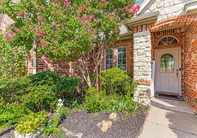 Photo 3 of Sale Pending at 11432 Brook Green Ln, Haslet, TX 76052 | MLS# 21362145 | Listing updated on 2026-09-10
