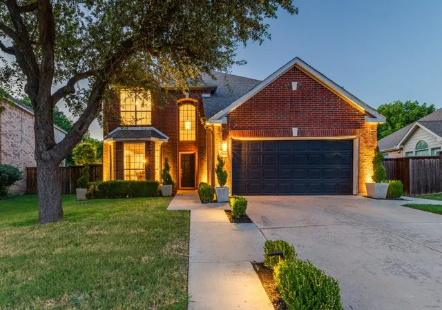 Photo 3 of Single family home for sale at 2304 Trinity Ln, Mc Kinney, TX 75072 | MLS# 21363899 | Listing updated on 2026-09-14