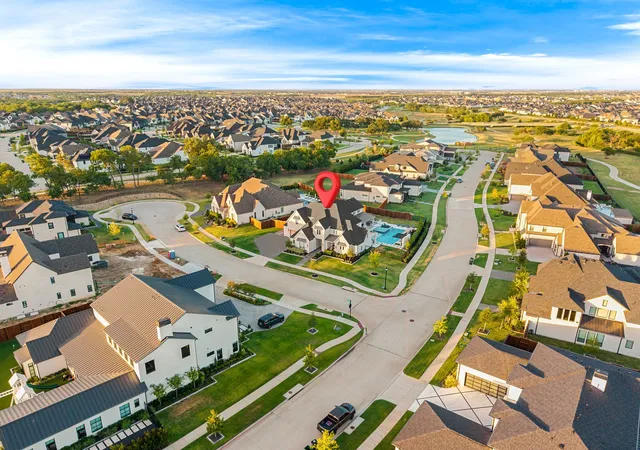 Photo 2 of Mansion for sale at 300 Spade Ranch Rd, Prosper, TX 75078 | MLS# 21361643 | Listing updated on 2026-09-15
