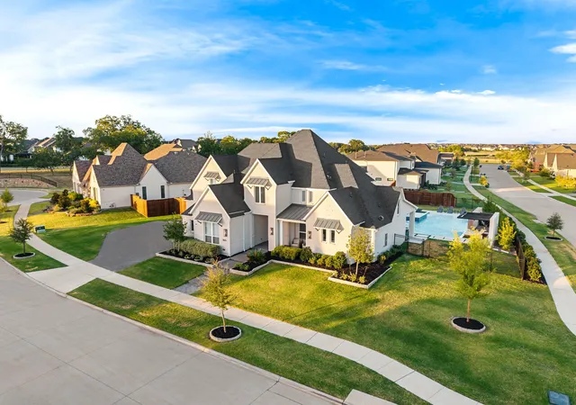 Photo 3 of Single family home for sale at 300 Spade Ranch Rd, Prosper, TX 75078 | MLS# 21361643 | Listing updated on 2026-09-15