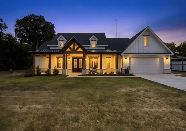 Photo 2 of Single family home for sale at 17803 County Road 381, Terrell, TX 75161 | MLS# 21362344 | Listing updated on 2026-09-13