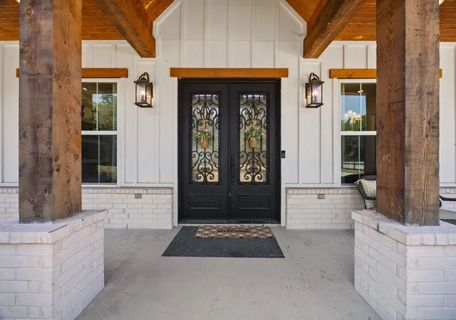 Photo 3 of Single family home for sale at 17803 County Road 381, Terrell, TX 75161 | MLS# 21362344 | Listing updated on 2026-09-13