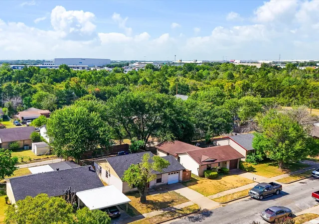 Photo 2 of Single family home for sale at 3760 Stagecoach Trail, Dallas, TX 75241 | MLS# 21363657 | Listing updated on 2026-10-20