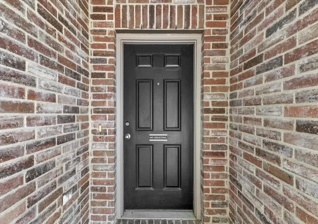 Photo 4 of Single family home for sale at 619 Denali, Arlington, TX 76002 | MLS# 21364801 | Listing updated on 2026-09-23