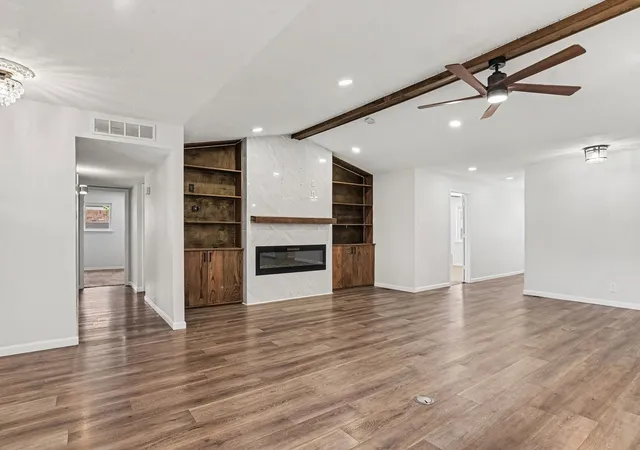 Photo 3 of Single family home for sale at 4915 Hovenkamp Dr, Dallas, TX 75227 | MLS# 21360606 | Listing updated on 2026-09-08