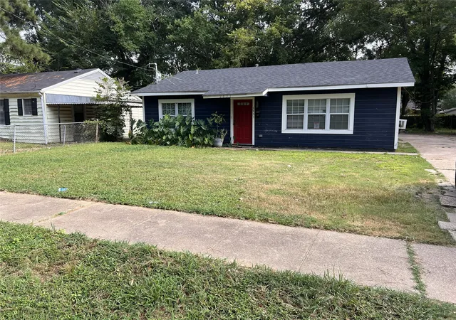 Photo 1 of Single family home for sale at 2831 Corbitt St, Shreveport, LA 71108 | MLS# 21363503 | Listing updated on 2026-09-12