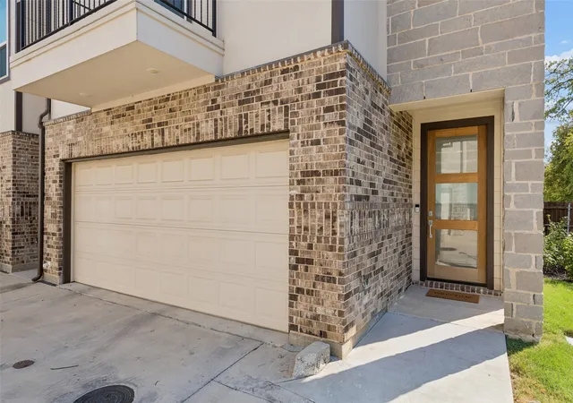 Photo 2 of Sale Pending at 7345 Bree Ct, Dallas, TX 75235 | MLS# 21364922 | Listing updated on 2026-09-25