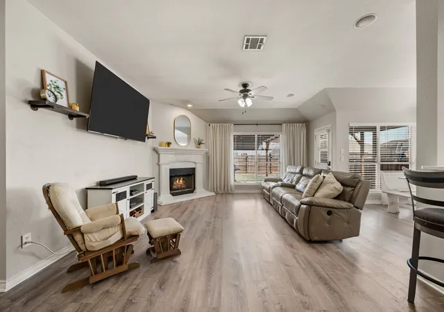 Photo 3 of Single family home for sale at 628 Poncho Ln, Fort Worth, TX 76052 | MLS# 21364647 | Listing updated on 2026-09-09