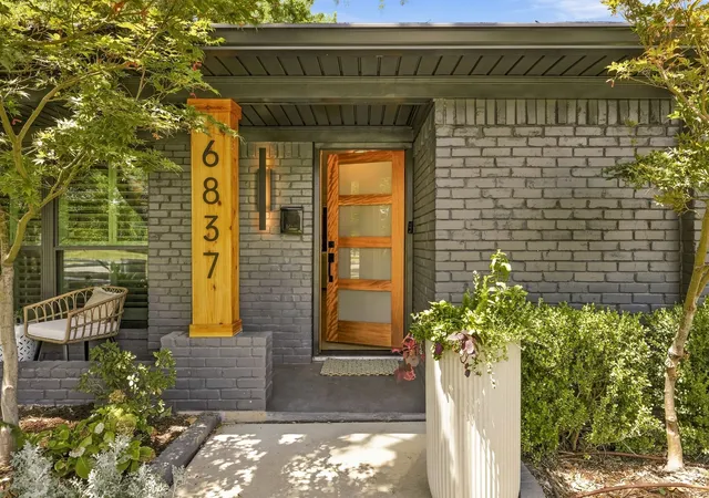 Photo 3 of Single family home for sale at 6837 Arboreal Dr, Dallas, TX 75231 | MLS# 21363687 | Listing updated on 2026-09-13