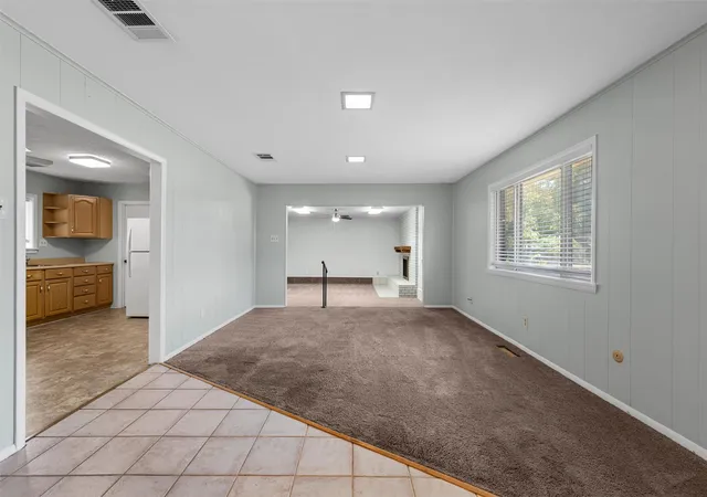 Photo 4 of Sale Pending at 8817 Oakdale Dr, Woodway, TX 76712 | MLS# 21363502 | Listing updated on 2026-09-09