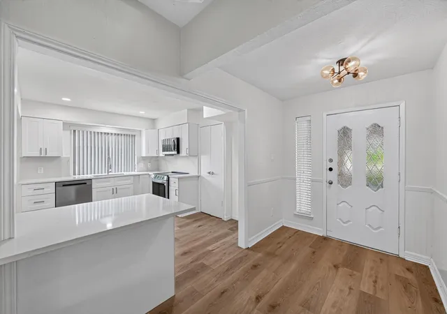 Photo 2 of Single family home for sale at 4610 Bellefontaine Ct, Arlington, TX 76017 | MLS# 21364792 | Listing updated on 2026-09-13