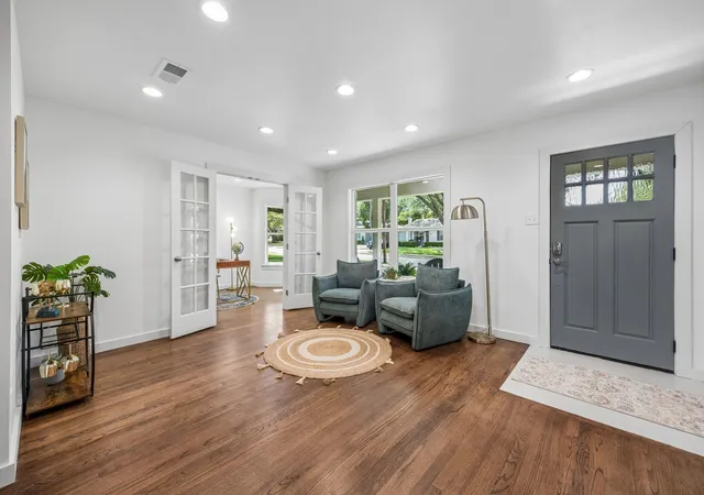 Photo 2 of Single family home for sale at 6718 Hialeah Dr, Dallas, TX 75214 | MLS# 21362208 | Listing updated on 2026-09-12