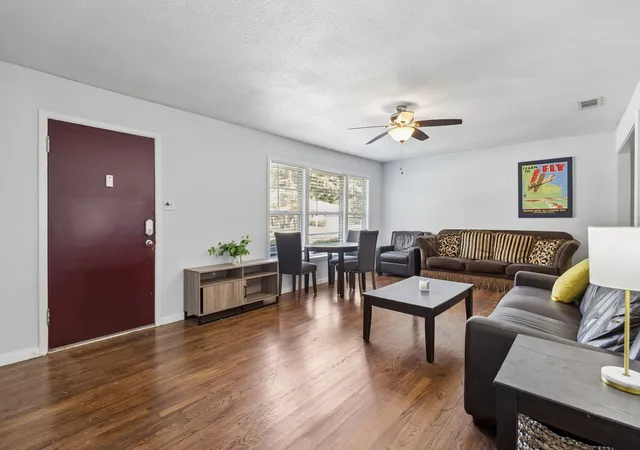 Photo 3 of Single family home for sale at 1318 Coit St, Denton, TX 76201 | MLS# 21360966 | Listing updated on 2026-09-14