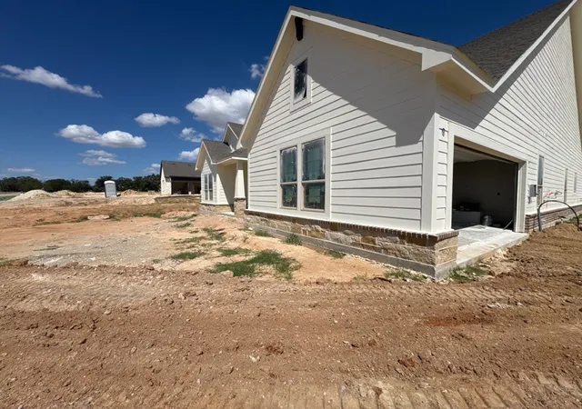 Photo 3 of Single family home for sale at 313 Johnny Boy Wy, Springtown, TX 76082 | MLS# 21365052 | Listing updated on 2026-09-15