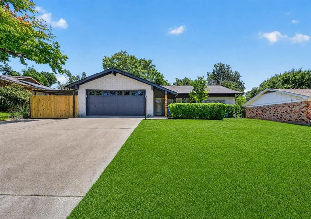 Photo 2 of Sale Pending at 6249 Winifred Dr, Fort Worth, TX 76133 | MLS# 21363865 | Listing updated on 2026-09-09