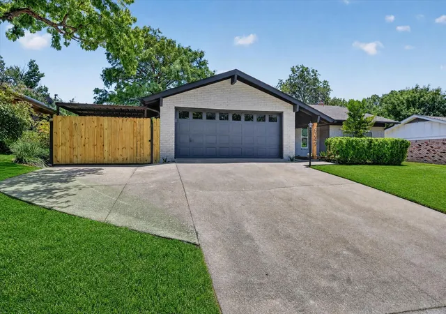 Photo 3 of Sale Pending at 6249 Winifred Dr, Fort Worth, TX 76133 | MLS# 21363865 | Listing updated on 2026-09-09