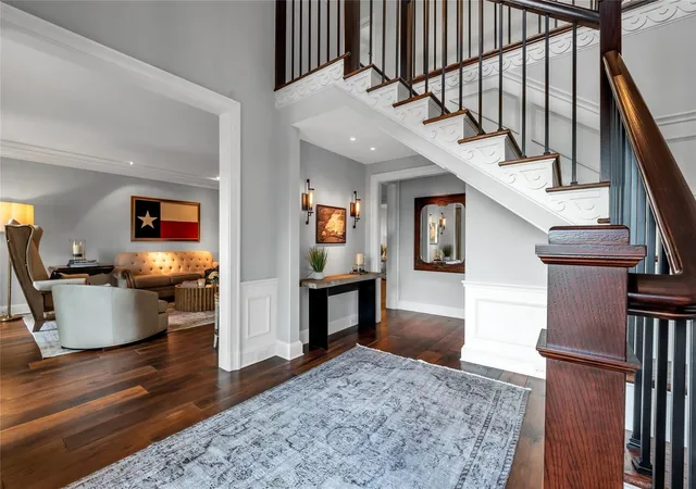 Photo 3 of House for sale at 200 Legacy Down Dr, Fort Worth, TX 76126 | MLS# 21365066 | Listing updated on 2026-09-10
