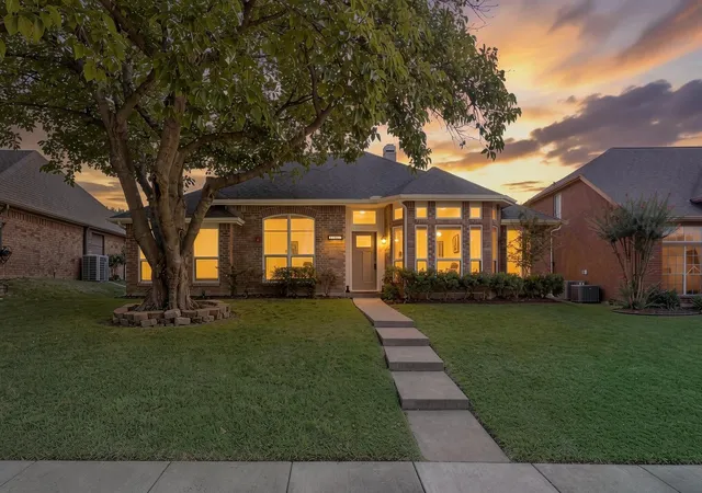 Photo 1 of Single family home for sale at 1510 Palisades Dr, Carrollton, TX 75007 | MLS# 21361219 | Listing updated on 2026-09-12