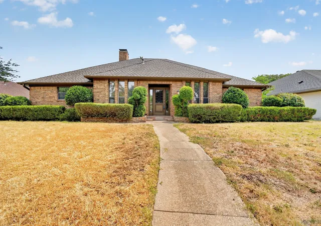 Photo 3 of Single family home for sale at 10130 Woodlake Dr, Dallas, TX 75243 | MLS# 21364829 | Listing updated on 2026-10-04