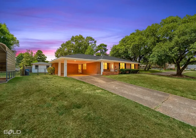 Photo 3 of Sale Pending at 911 Nella St, Minden, LA 71055 | MLS# 21363589 | Listing updated on 2026-09-12
