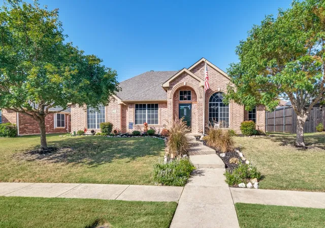 Photo 1 of Single family home for sale at 10313 Evergreen Dr, Rowlett, TX 75089 | MLS# 21364052 | Listing updated on 2026-09-08