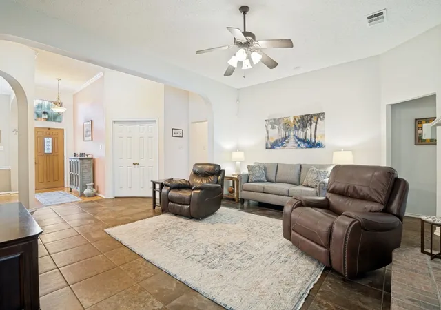 Photo 2 of Single family home for sale at 10313 Evergreen Dr, Rowlett, TX 75089 | MLS# 21364052 | Listing updated on 2026-09-08