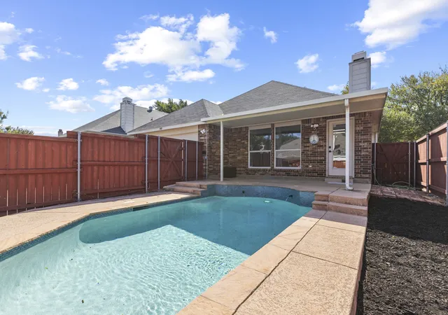 Photo 2 of Single family home for sale at 1408 Heather Brook Dr, Allen, TX 75002 | MLS# 21362764 | Listing updated on 2026-10-07