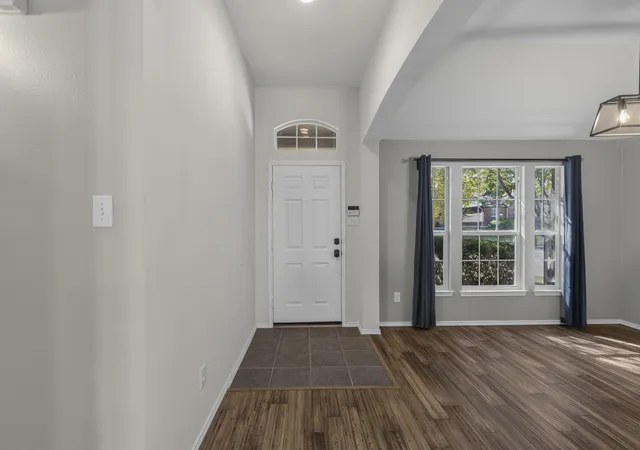 Photo 4 of Single family home for sale at 1408 Heather Brook Dr, Allen, TX 75002 | MLS# 21362764 | Listing updated on 2026-10-07