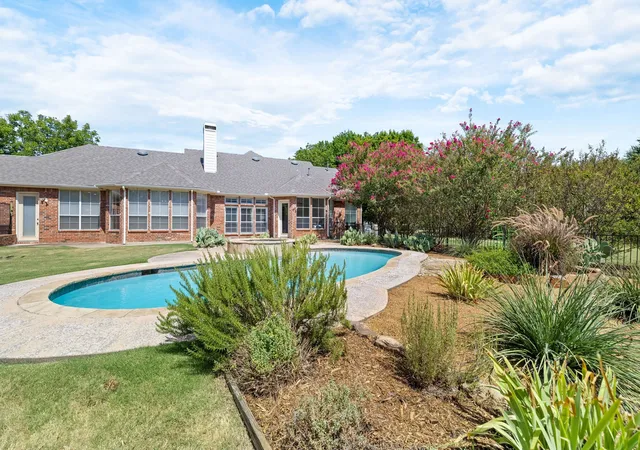 Photo 3 of Sale Pending at 465 Bee Caves Rd, Allen, TX 75002 | MLS# 21365137 | Listing updated on 2026-09-11